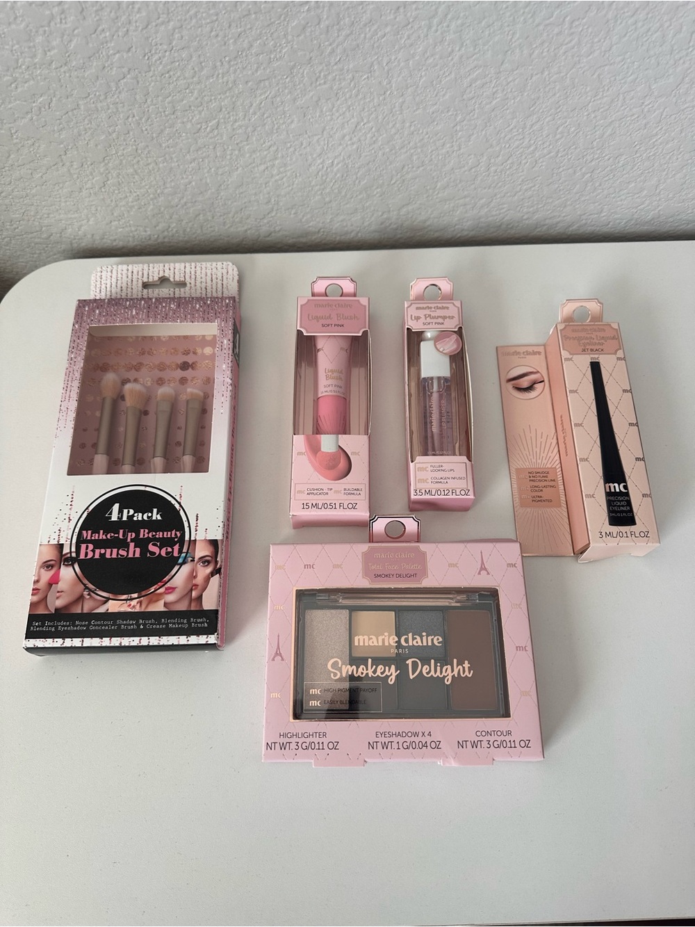 Marie Claire Make Up Bundle Brushes, Face Palette, Eyeliner, Lip Plumper, Blush